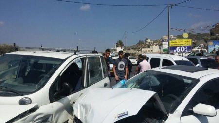 حادث طرق بين عرابة وديرحنا يسفر عن إصابات وطواقم الاسعاف تهرع للمكان